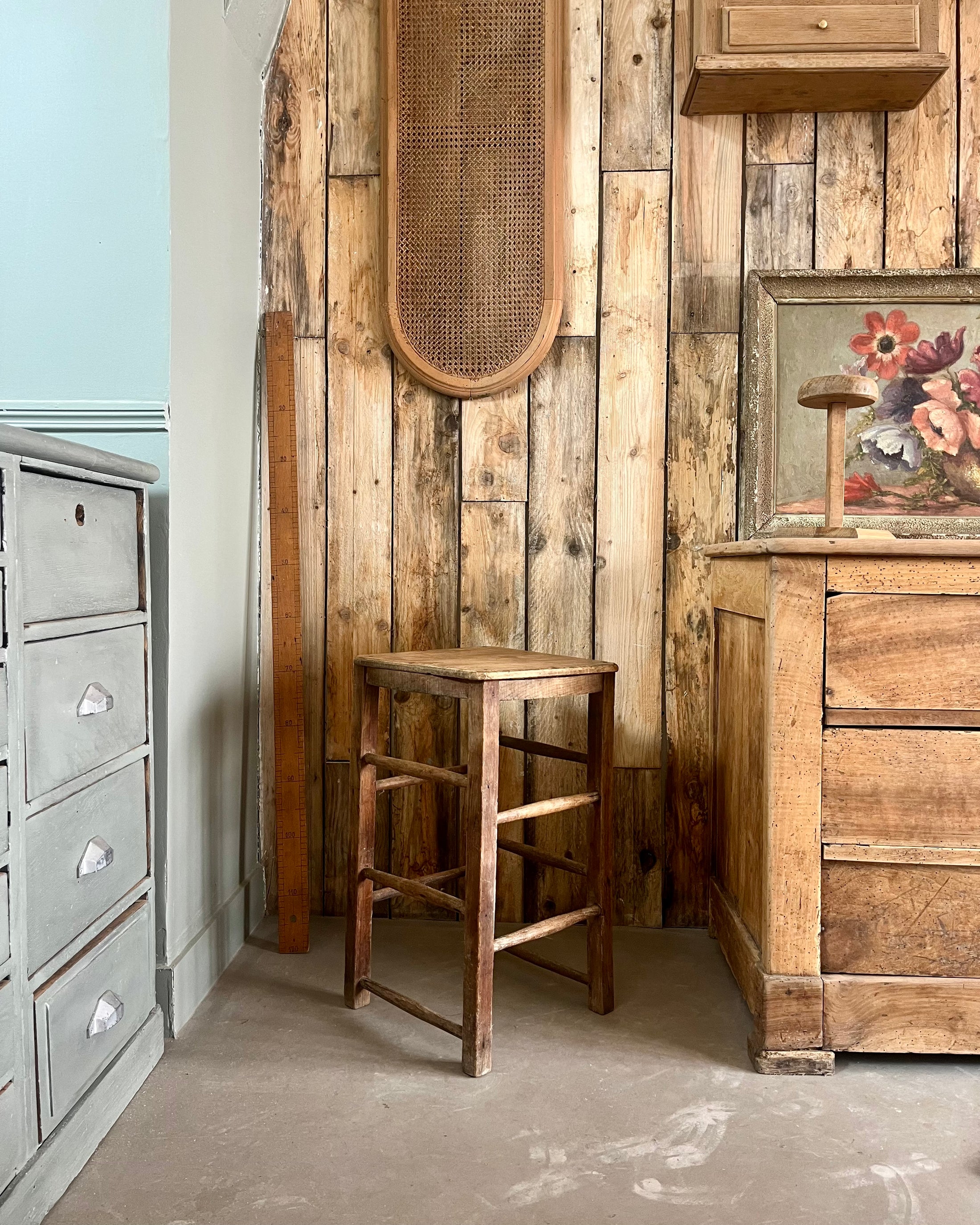 Tabouret d’atelier en bois