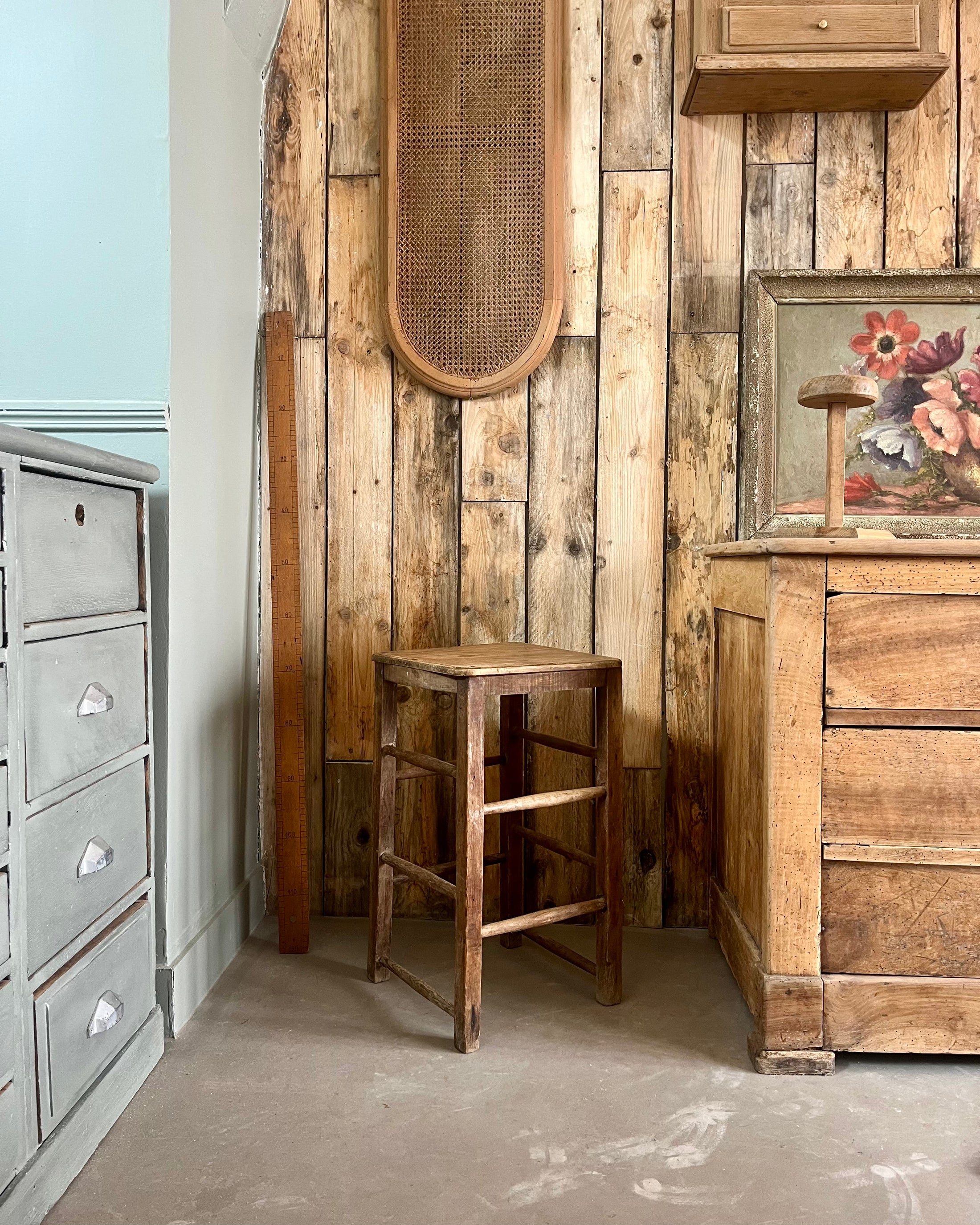 Tabouret d’atelier en bois