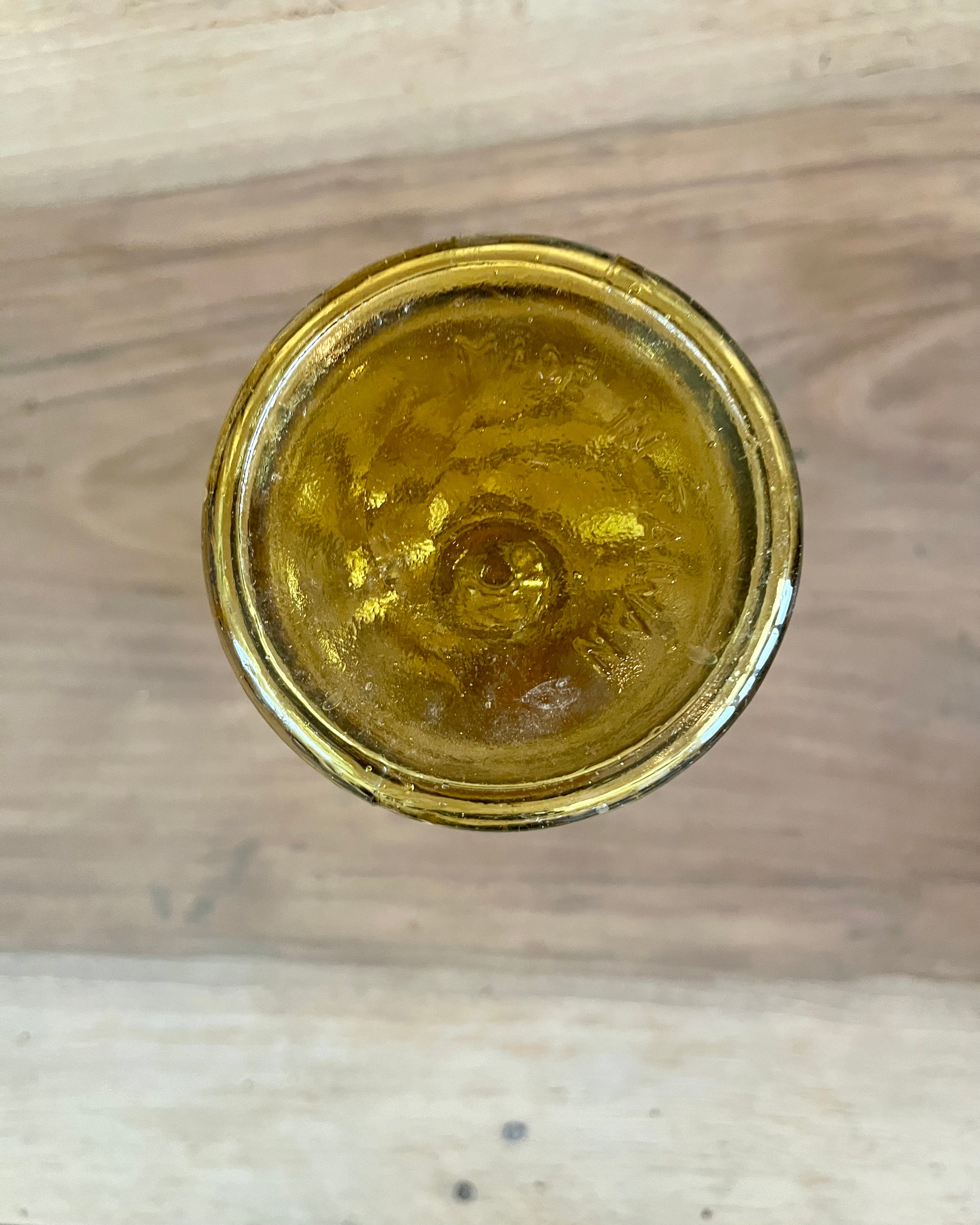 Bouteille en verre jaune