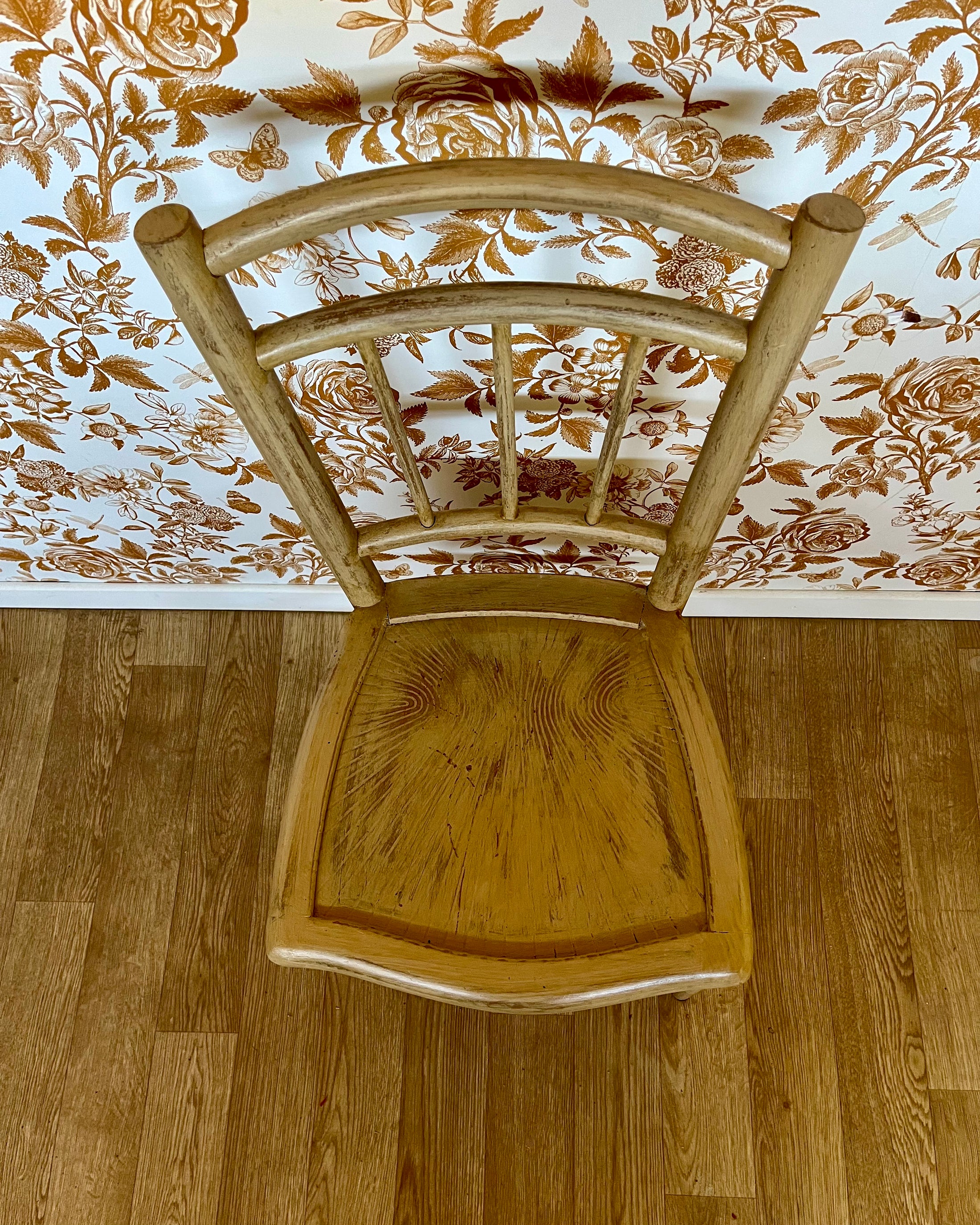 Chaise de bistrot patinée