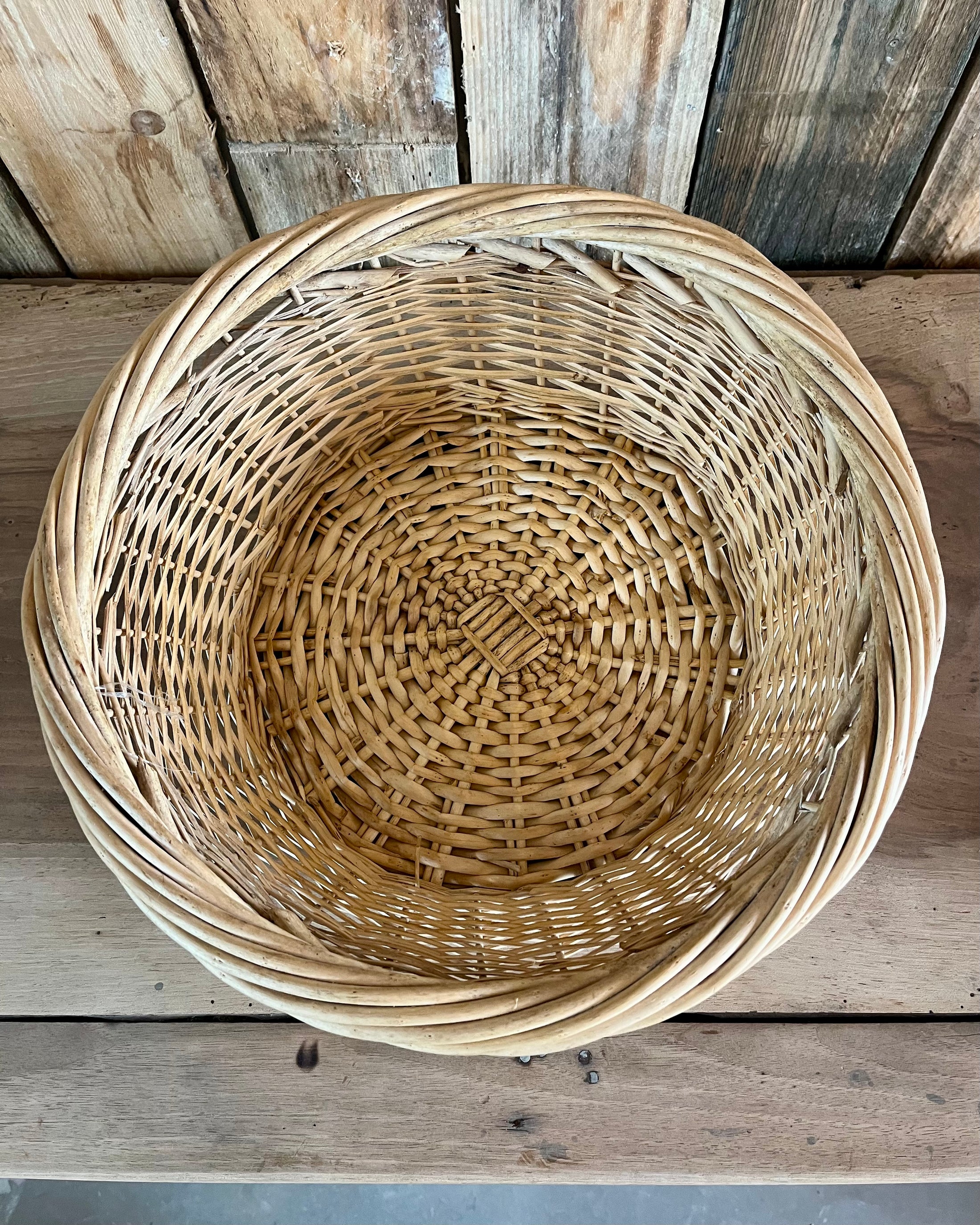 Panier vintage rond en rotin