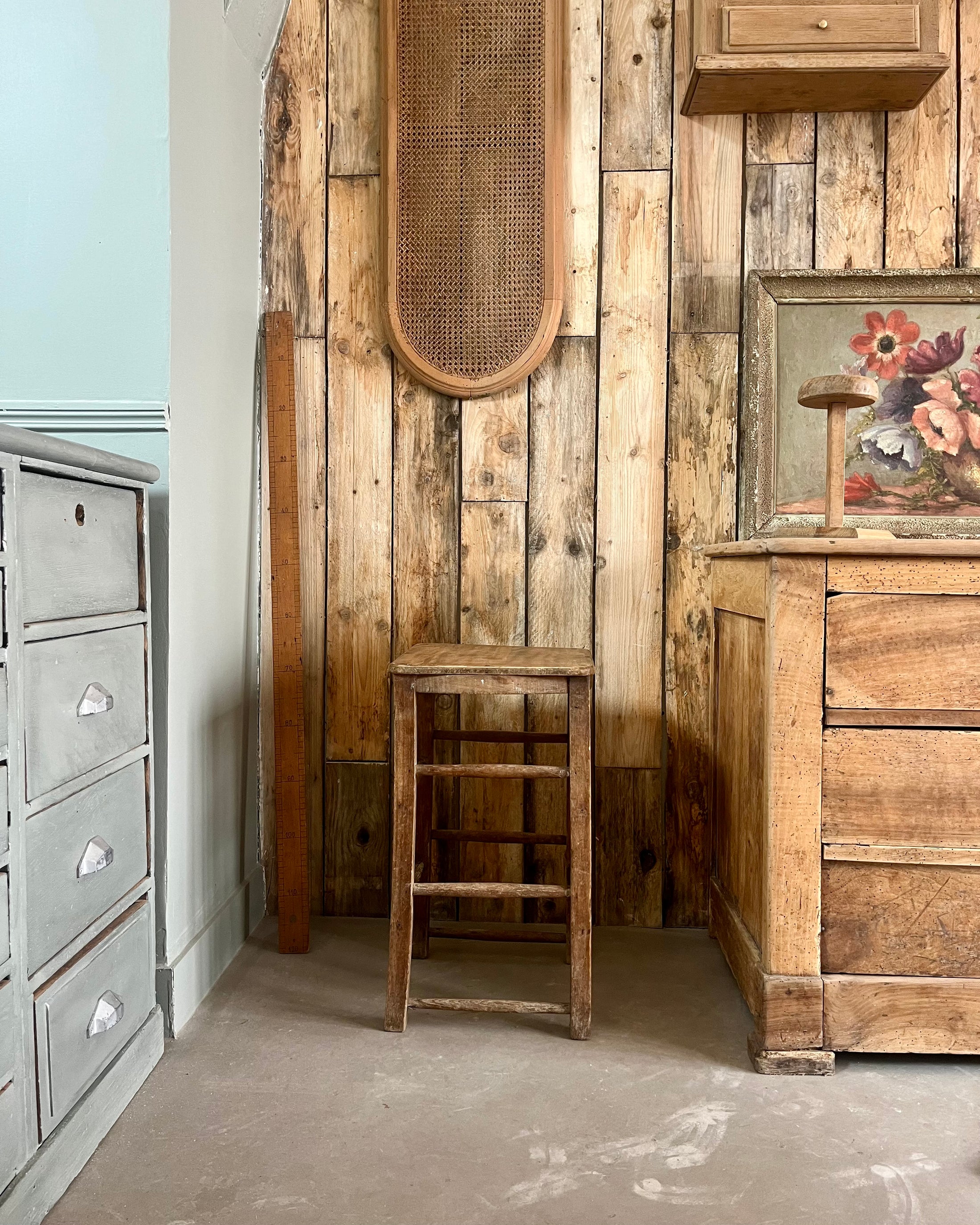 Tabouret d’atelier en bois