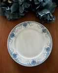 Charger l'image dans la visionneuse de la galerie, Série de 11 assiettes plates terre de fer Sarreguemines
