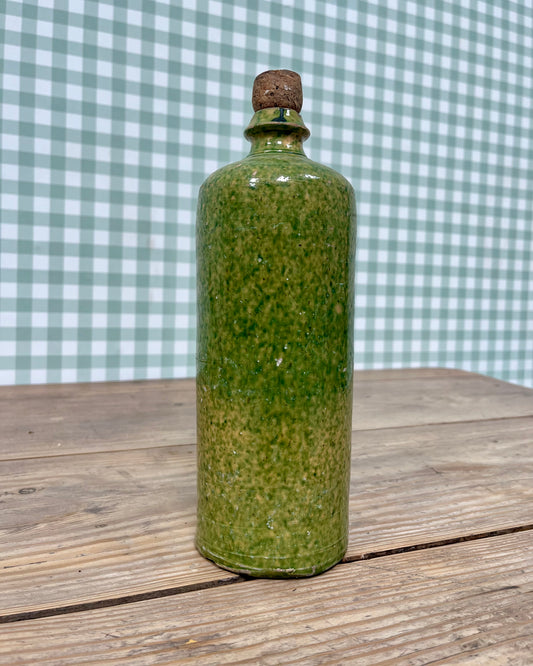 Bouteille en grès vert