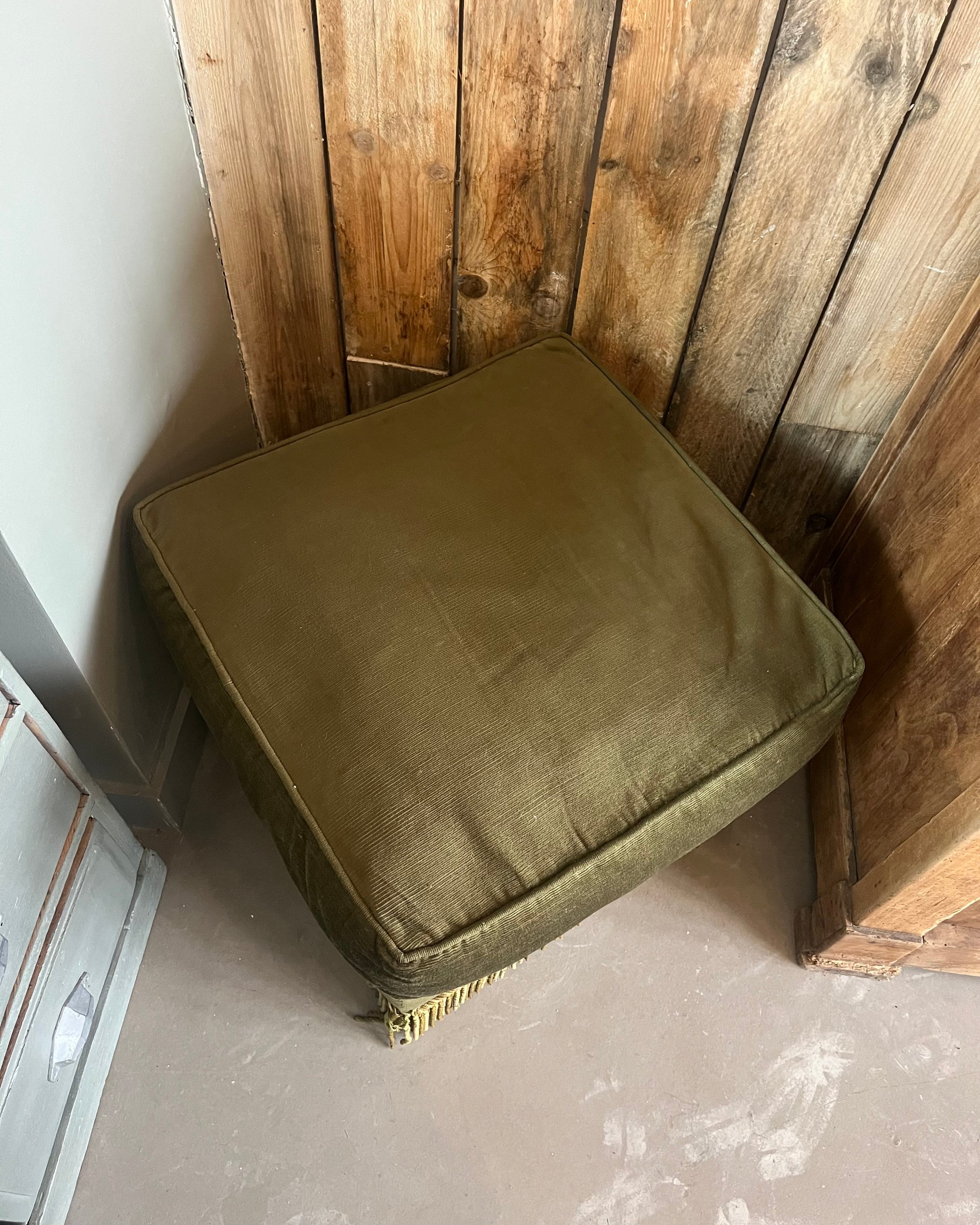 Pouf vintage en velours