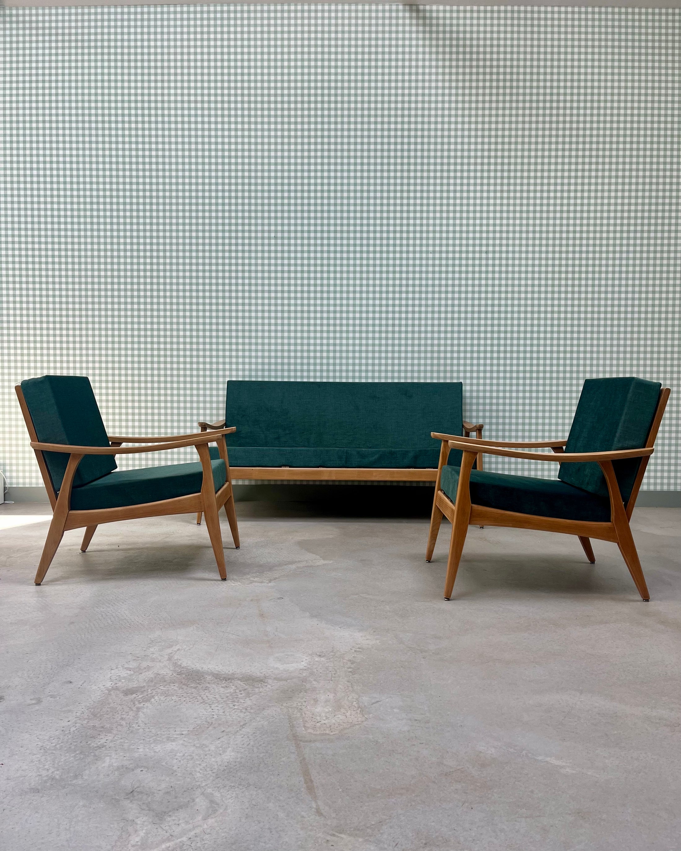 Canapé et fauteuils boomerang scandinaves