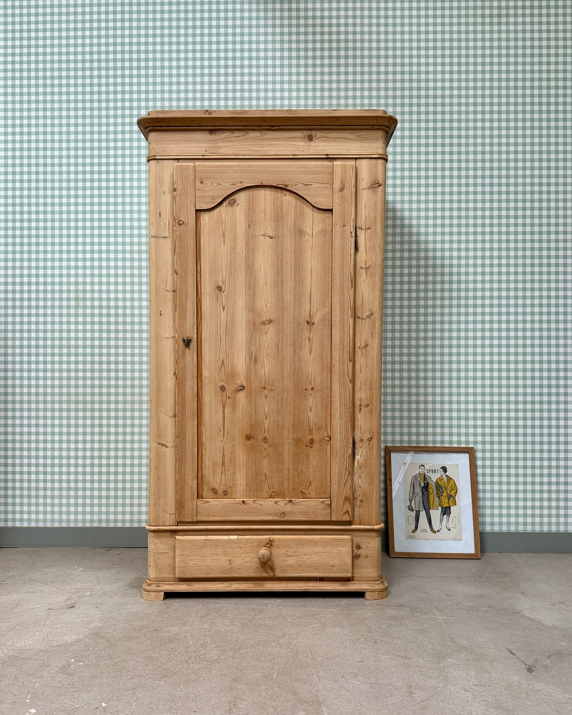 Armoire anglaise en pin