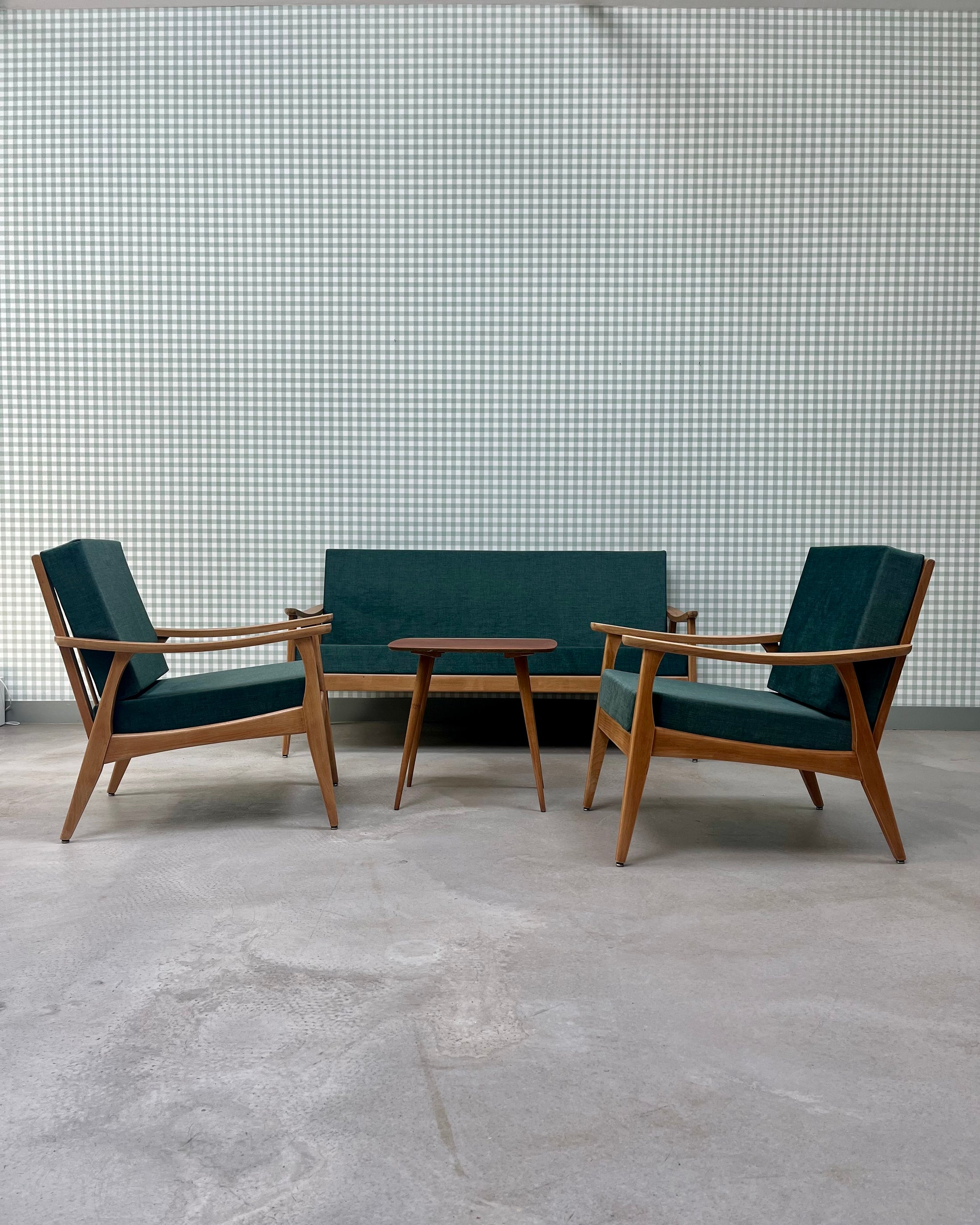 Canapé et fauteuils boomerang scandinaves