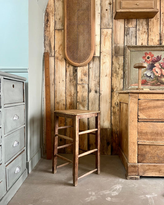 Tabouret d’atelier en bois