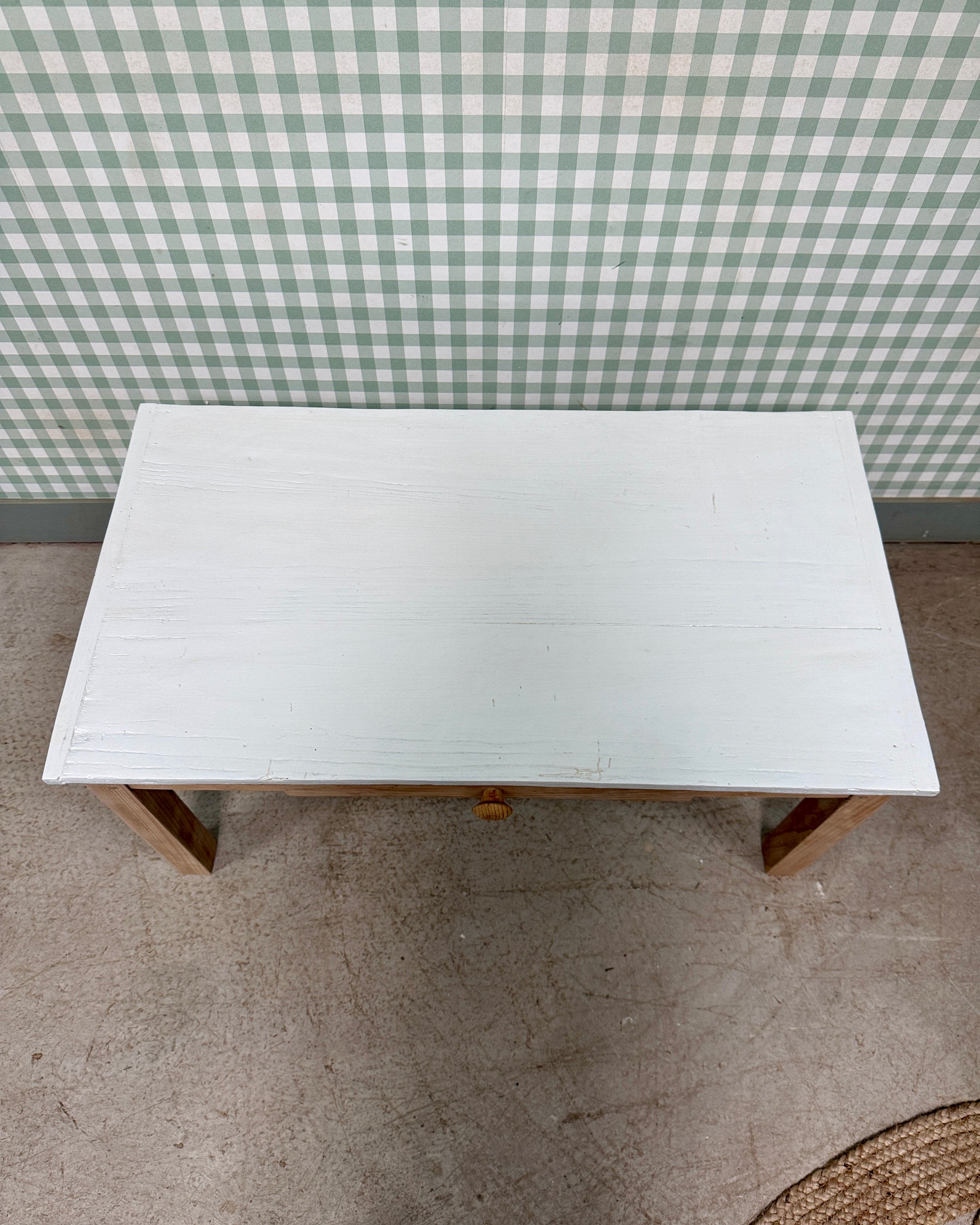 Table basse blanche