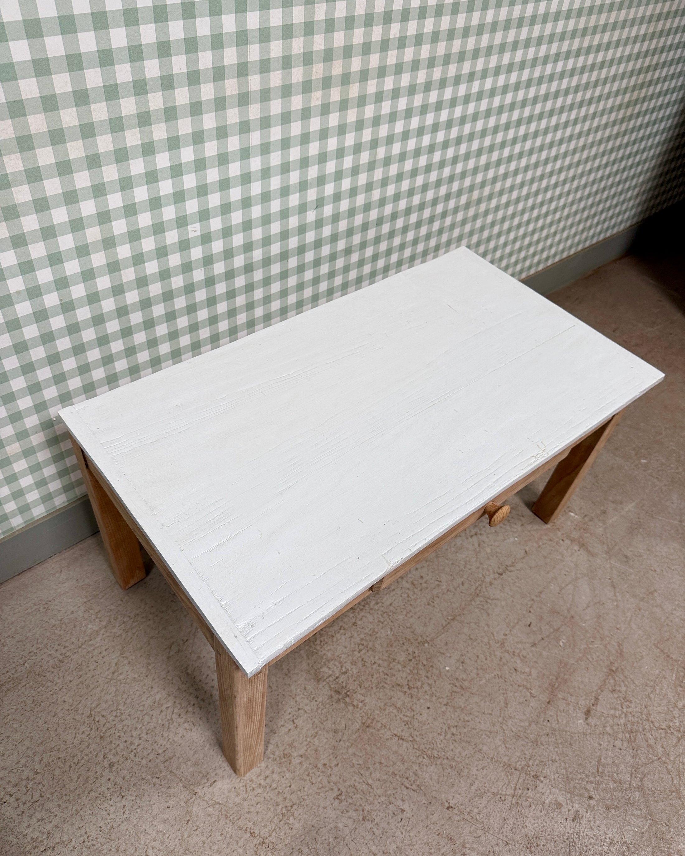 Table basse blanche