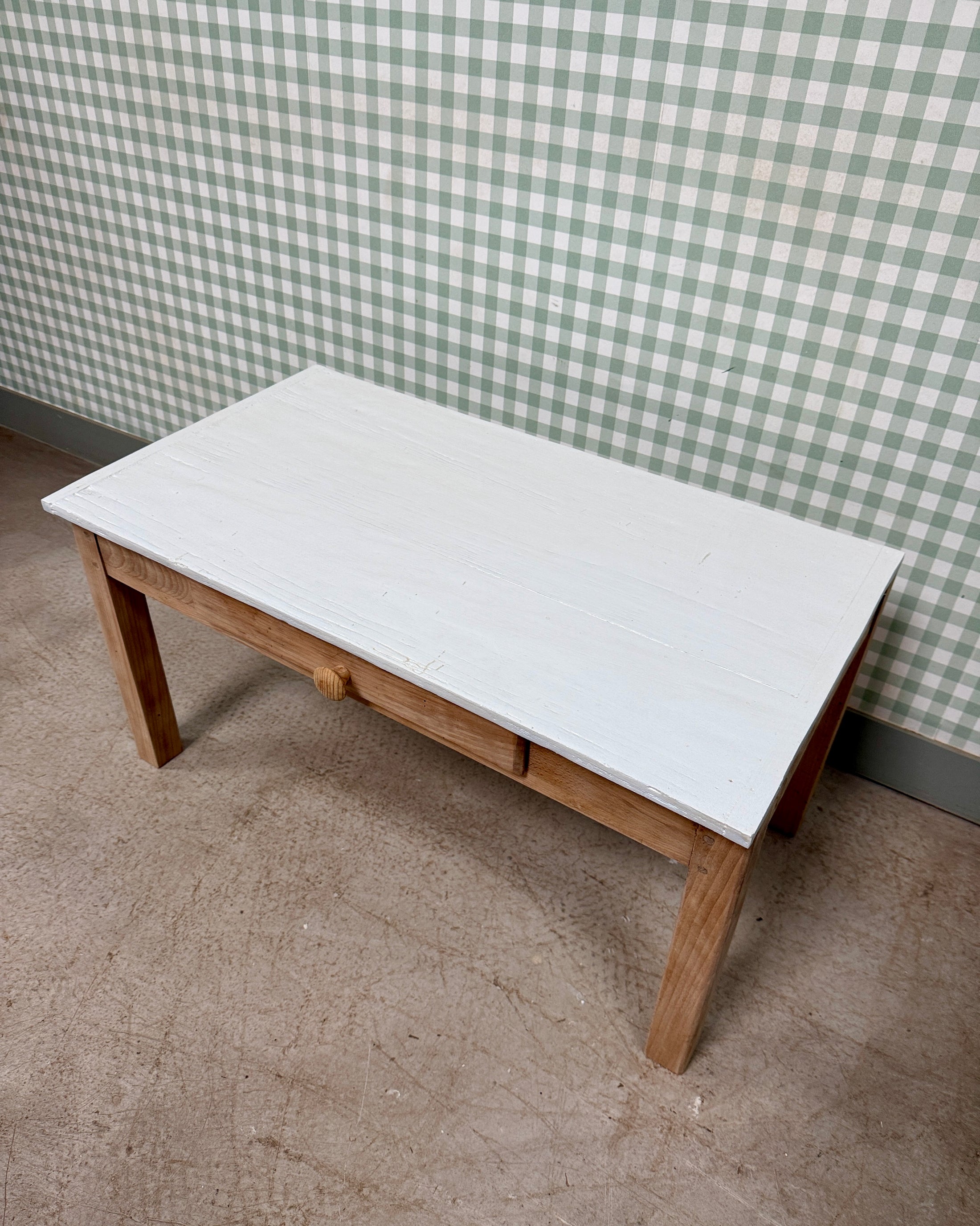 Table basse blanche