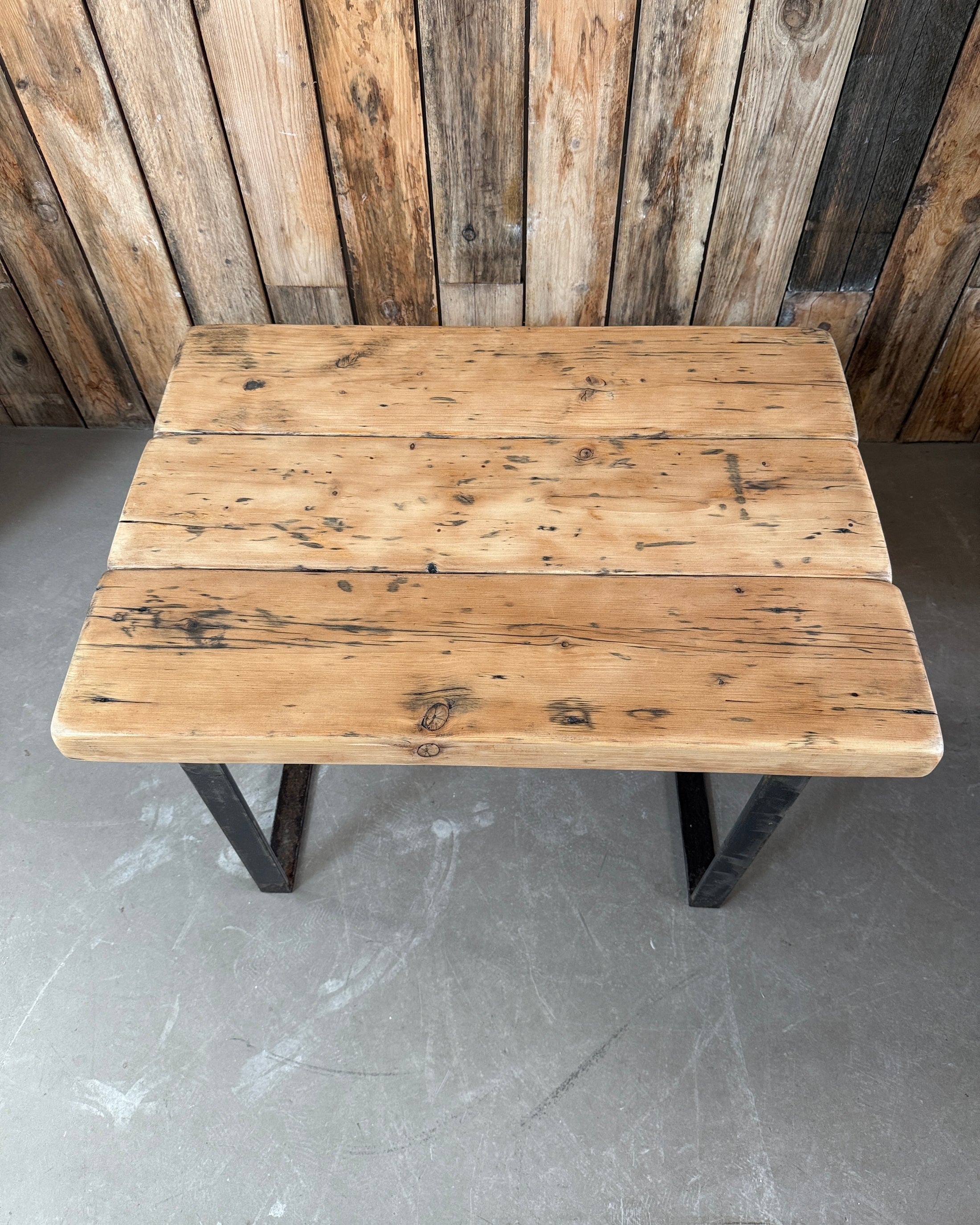 Table basse industrielle vintage (petite)